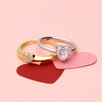 What Is a Stacking Ring? The Ultimate Guide to Curating Your Hand