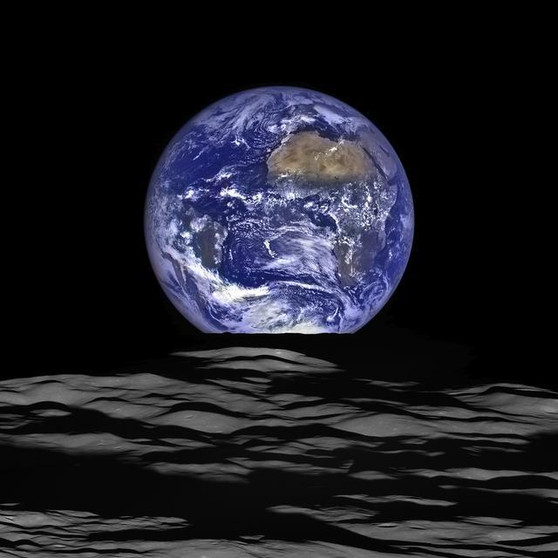 Earthrise Magnet