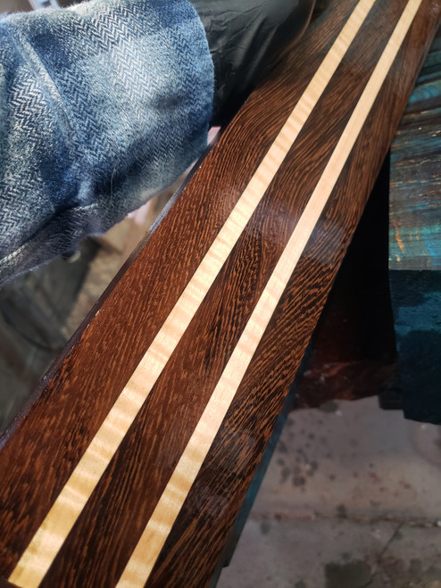 Glued guitar multi laminate neck wenge and 5a curly maple 