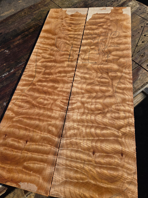 Neck thru Quilted maple Bookmatch (NT4) 11/14/25