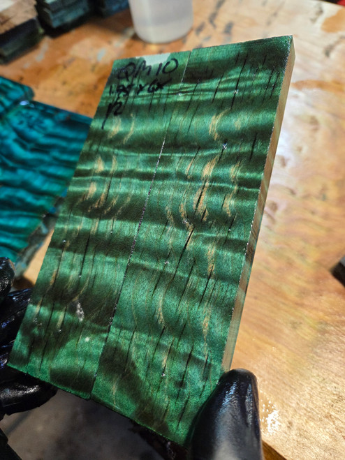 Quilted Maple  stabilized scales green 1.20.26.010