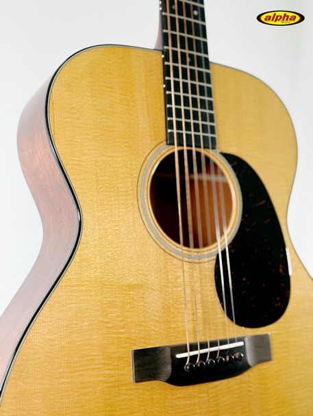 Martin 000-18 Natural Standard Series