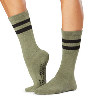 Tavi Kai - Grip Socks in Olive