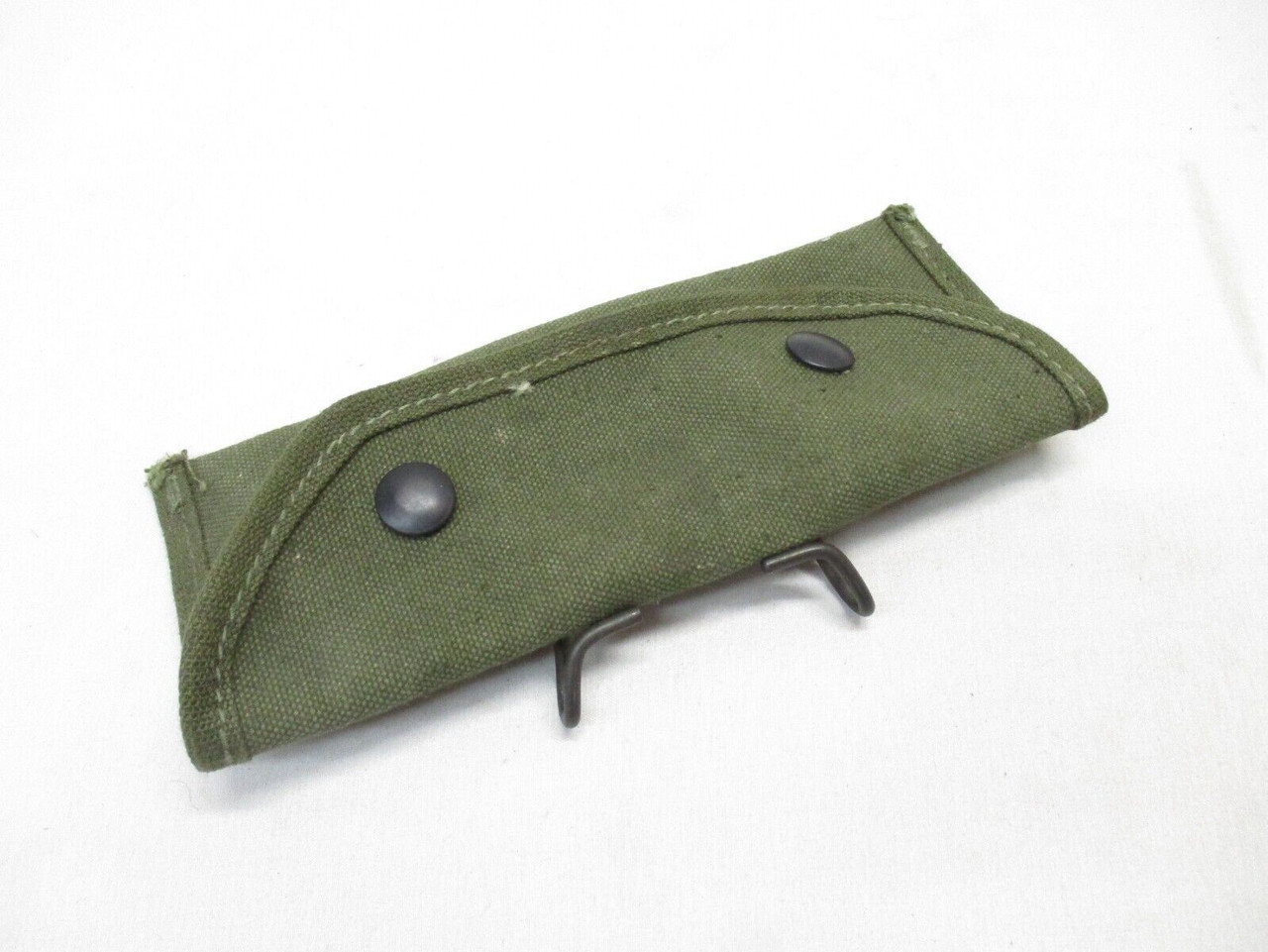 1944 WWII PISTOL BELT POUCH CANVAS CARRYING CASE 7160198 OLIVE