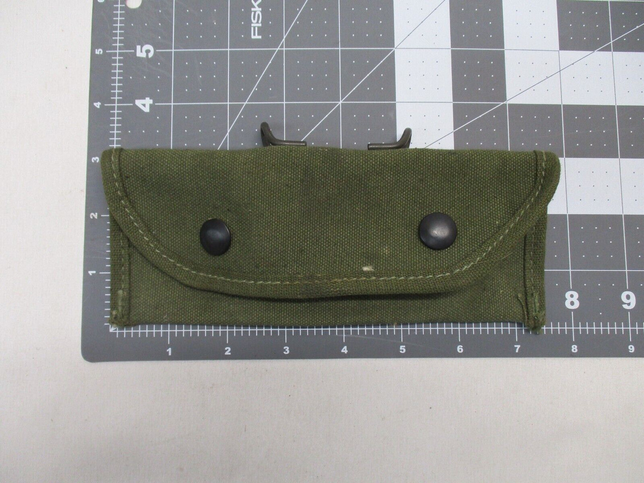 1944 WWII PISTOL BELT POUCH CANVAS CARRYING CASE 7160198 OLIVE
