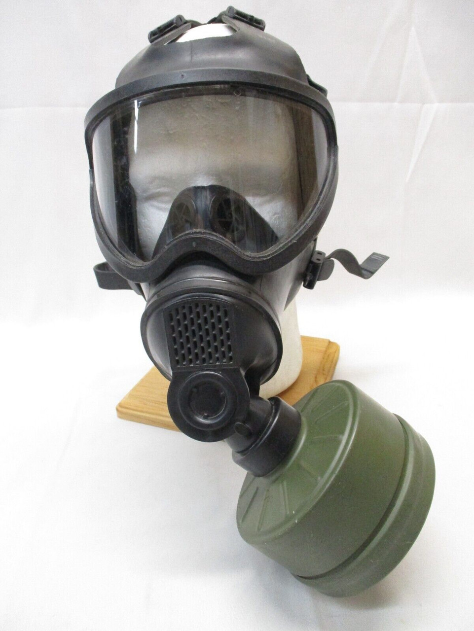 BELGIAN ARMY SURPLUS MILITARY GAS MASK AMBIDEXTROUS 40mm NATO