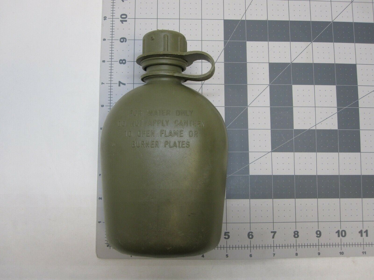 M40 GAS MASK WATER CANTEEN 1 QUART (USED) ARMY SURPLUS DRINK TUBE CAP