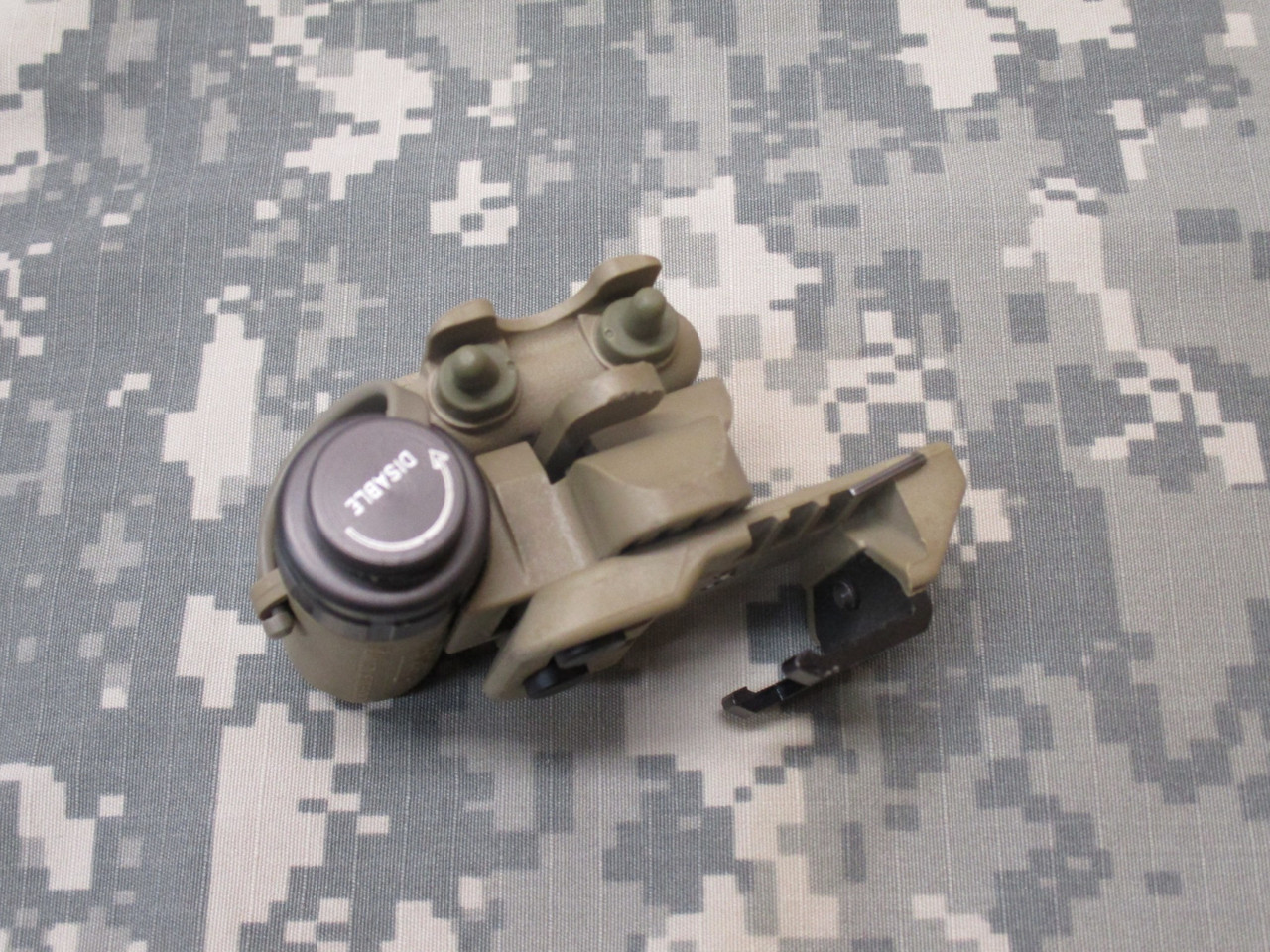 NEW TAN SUREFIRE HELMET LIGHT WHITE/BLUE - IR STROBE ACH/MICH