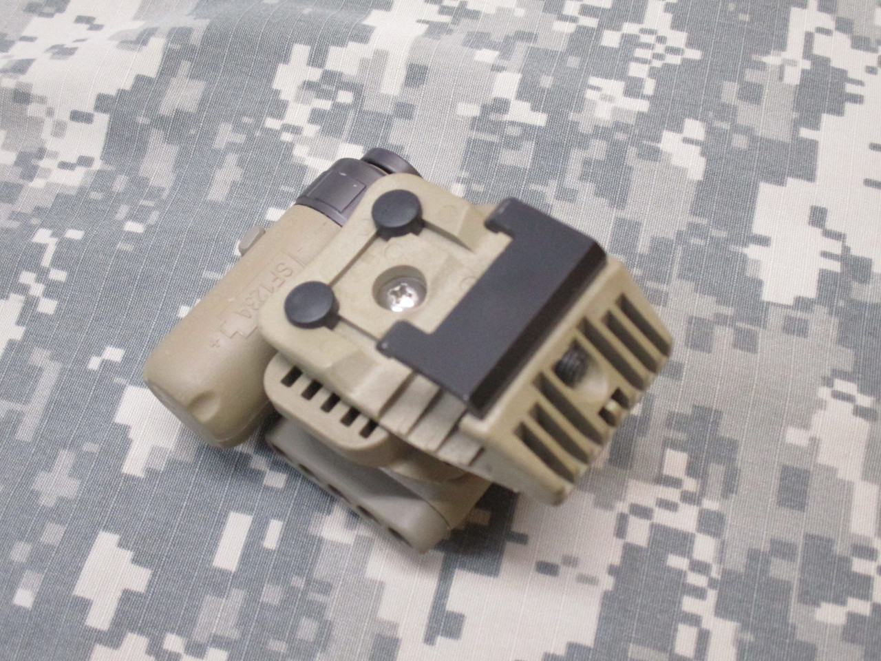 NEW TAN SUREFIRE HELMET LIGHT WHITE/BLUE - IR STROBE ACH
