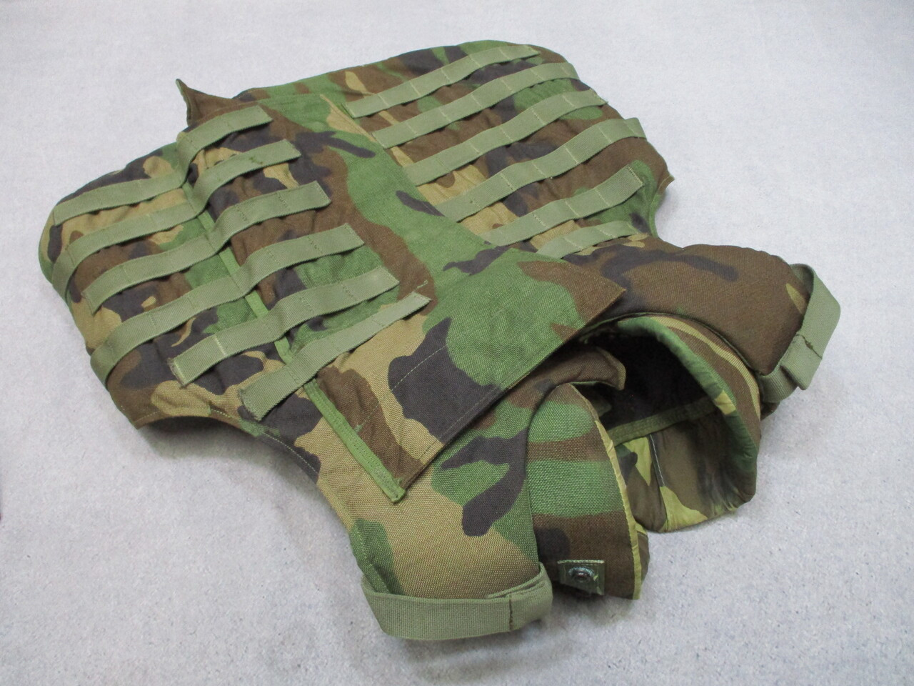 USGI IBA Interceptor OTV Body Armor Vest Woodland Point Blank Medium
