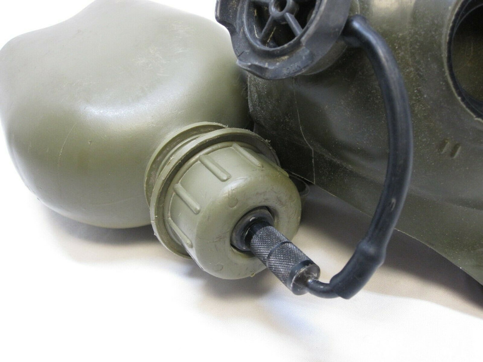 M40 GAS MASK WATER CANTEEN 1 QUART (USED) ARMY SURPLUS DRINK TUBE CAP
