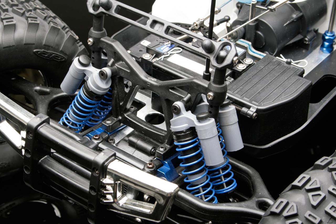 MGT 8.0 Nitro Ready-to-Run - Associated Electrics