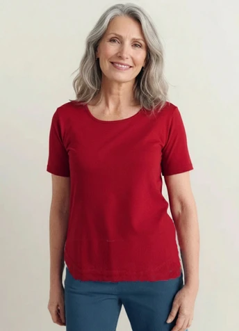 SCOOP RUBY TEE