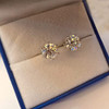 4 Carats White