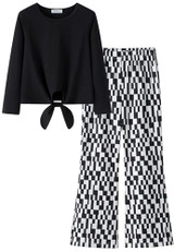 A Black & Plaid
