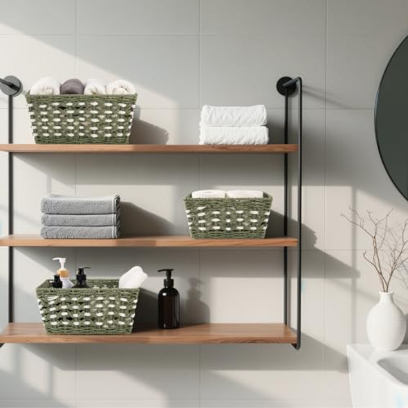 Green & White Green & White