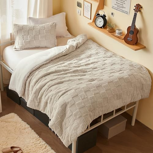 01 - Beige - Tufted Checkboard