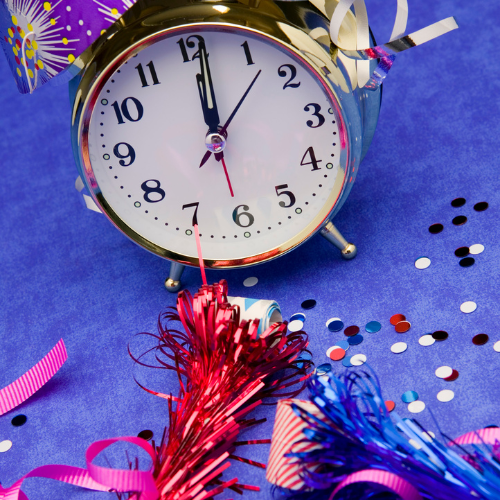 Budget-Friendly New Year's Kit: Celebrate in Style Without Breaking the Bank Budget-Friendly New Year's Kit: Celebrate in Style Without Breaking the Bank