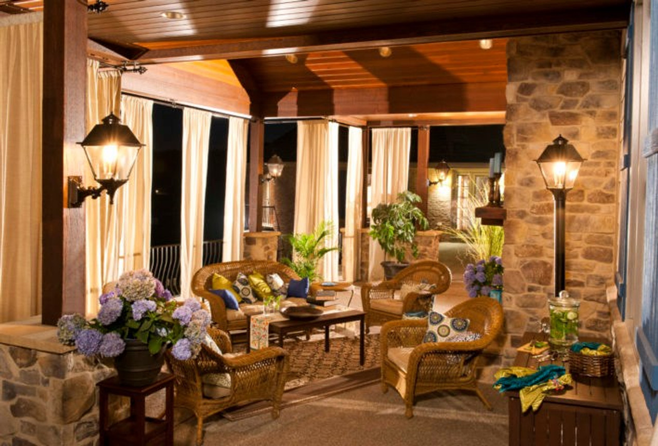 The Latest in Outdoor Lighting Trends