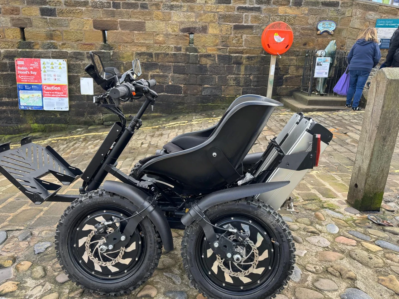 Zoom 2.0 All-Terrain Powered Vehicle side view