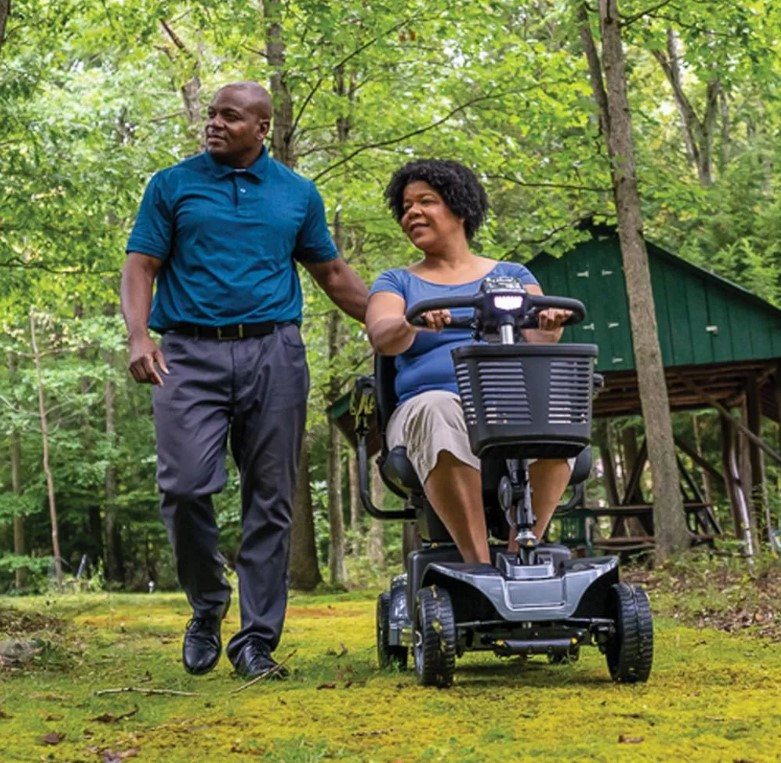 revo  タロー様 Revo 2.0 4-Wheel by Pride Mobility | Living Spinal