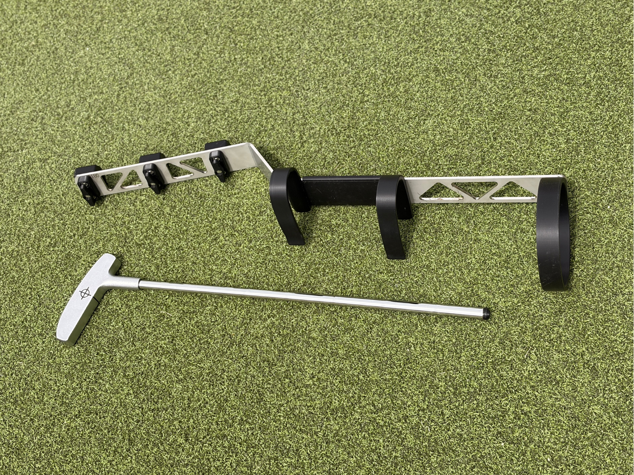Swing Mate Golf Aid with putter