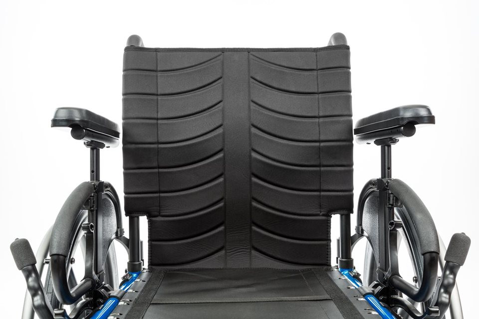 Quickie Qxi Folding Wheelchair by Sunrise Medical | Living Spinal