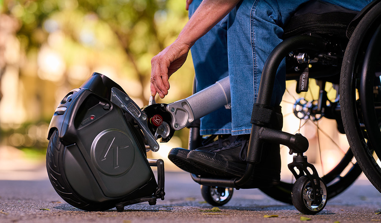 Klaxon Twist Power Assist, by Ki Mobility | Living Spinal