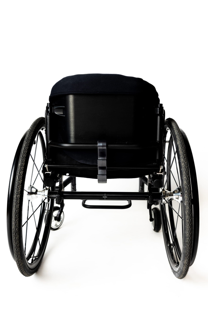 Make Life Easy Hang Product Usage2 Living Spinal