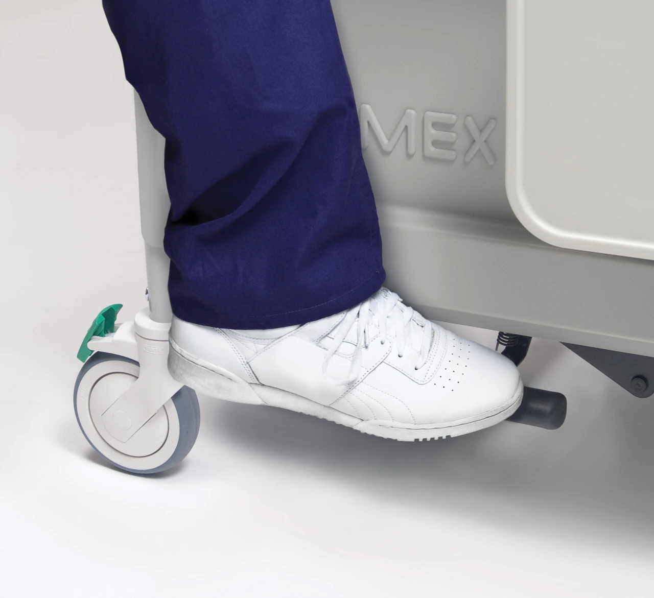 Lumex Deluxe Clinical Care Recliner Footrest