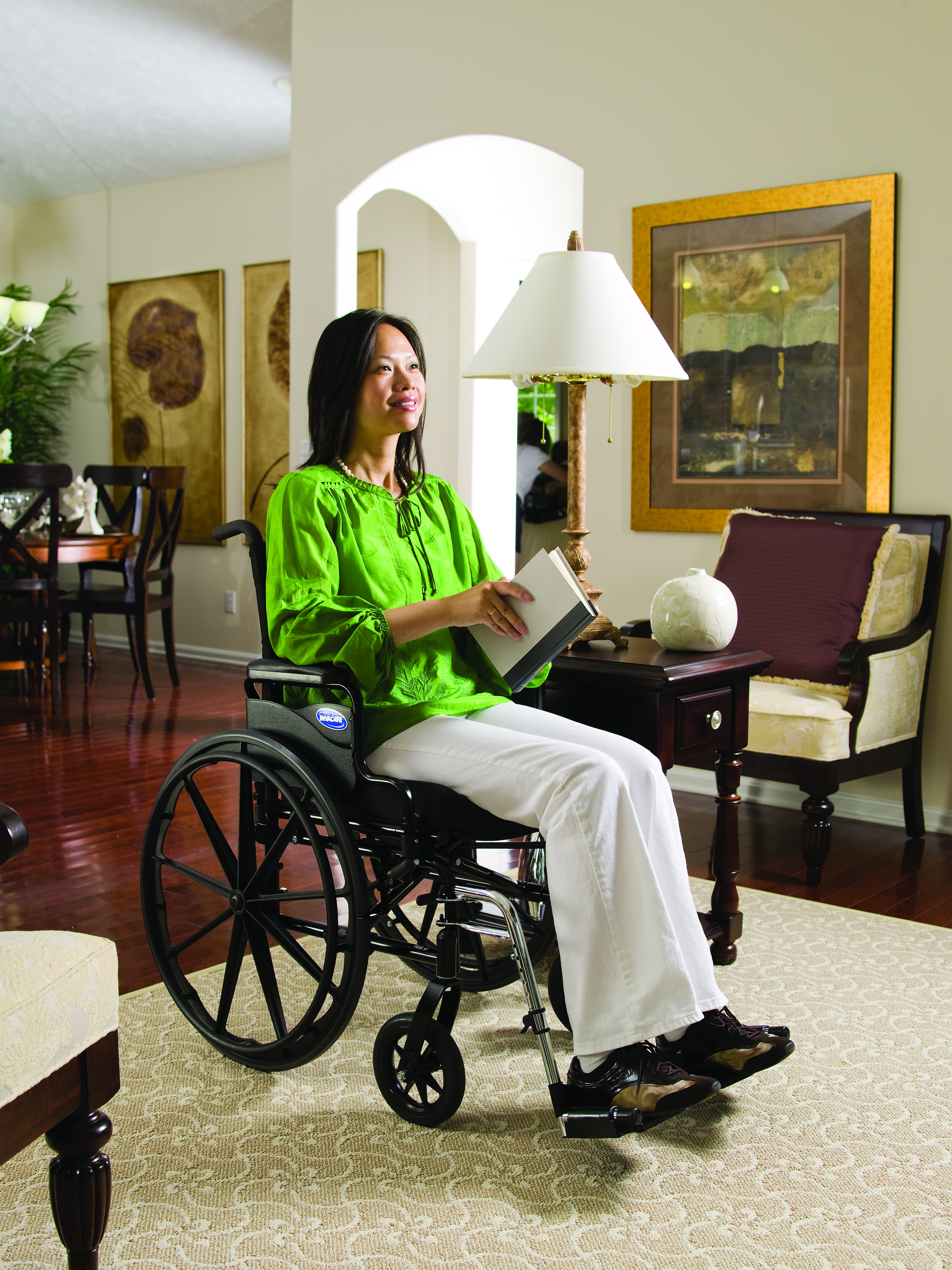 invacare-9000-sl-web-product-in-use-living-spinal.jpg invacare-9000-sl-web-product-in-use-living-spinal.jpg