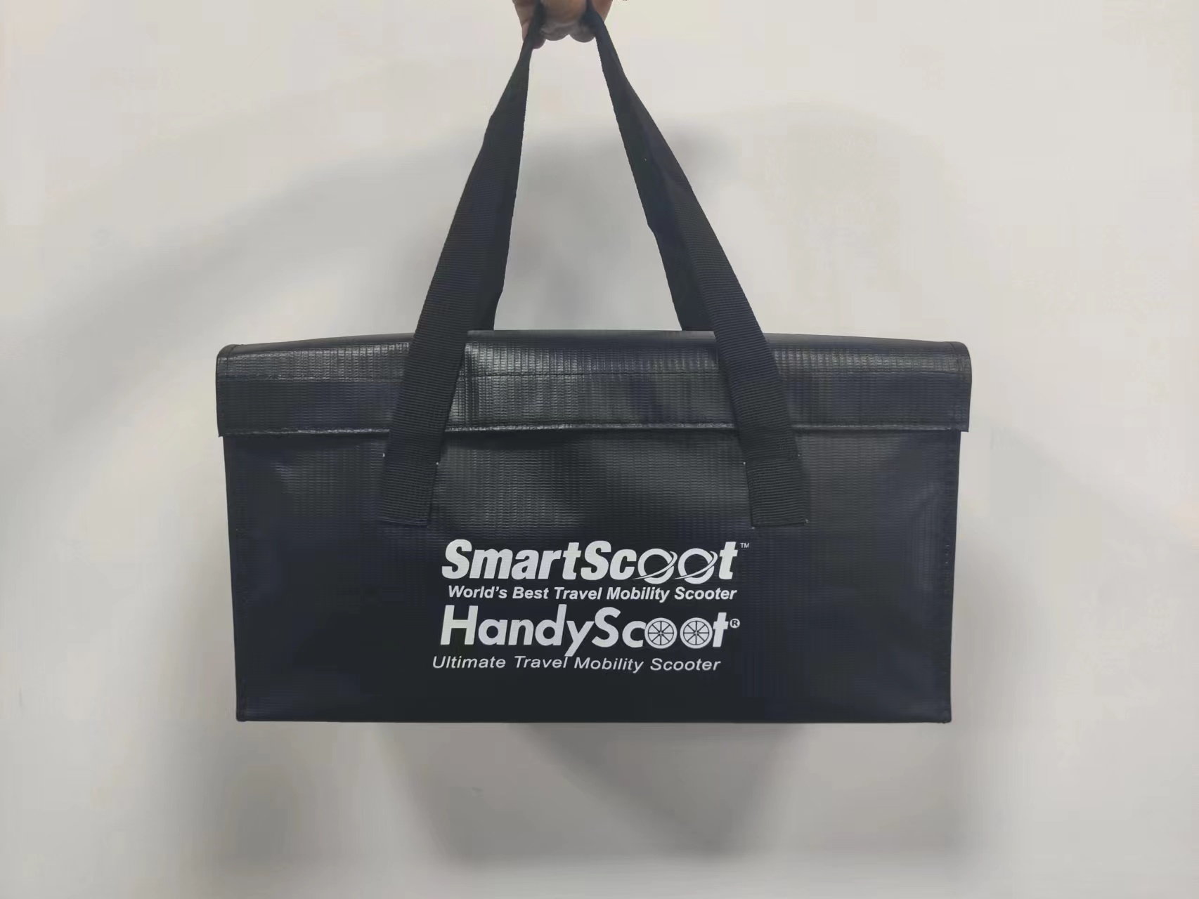 living-spinal-battery-bag-hero.jpg living-spinal-battery-bag-hero.jpg