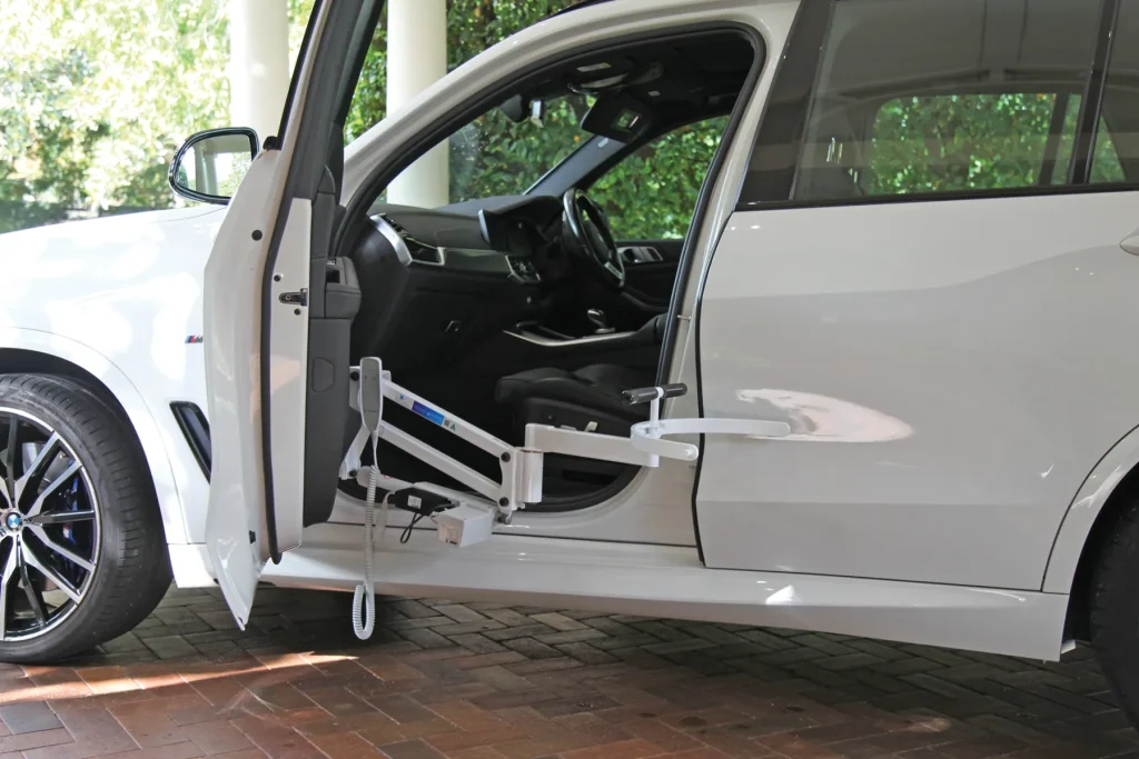 living-spinal-para-mobility-ibis-wheelchair-to-car-accessa28-2-1024x683.png