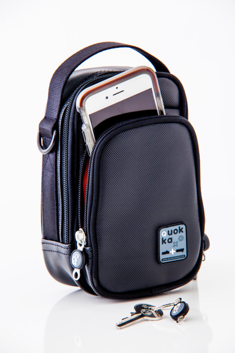 living-spinal-small-bag-black-2-768x1152.jpg living-spinal-small-bag-black-2-768x1152.jpg