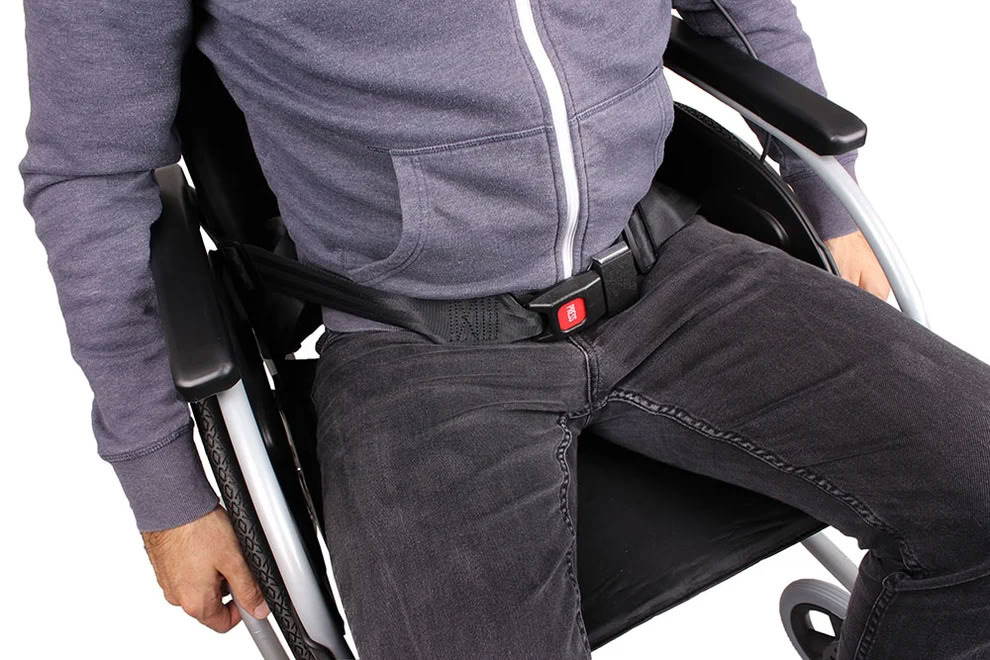 Rolko power chairs push button positioning belt with quick-release buckle