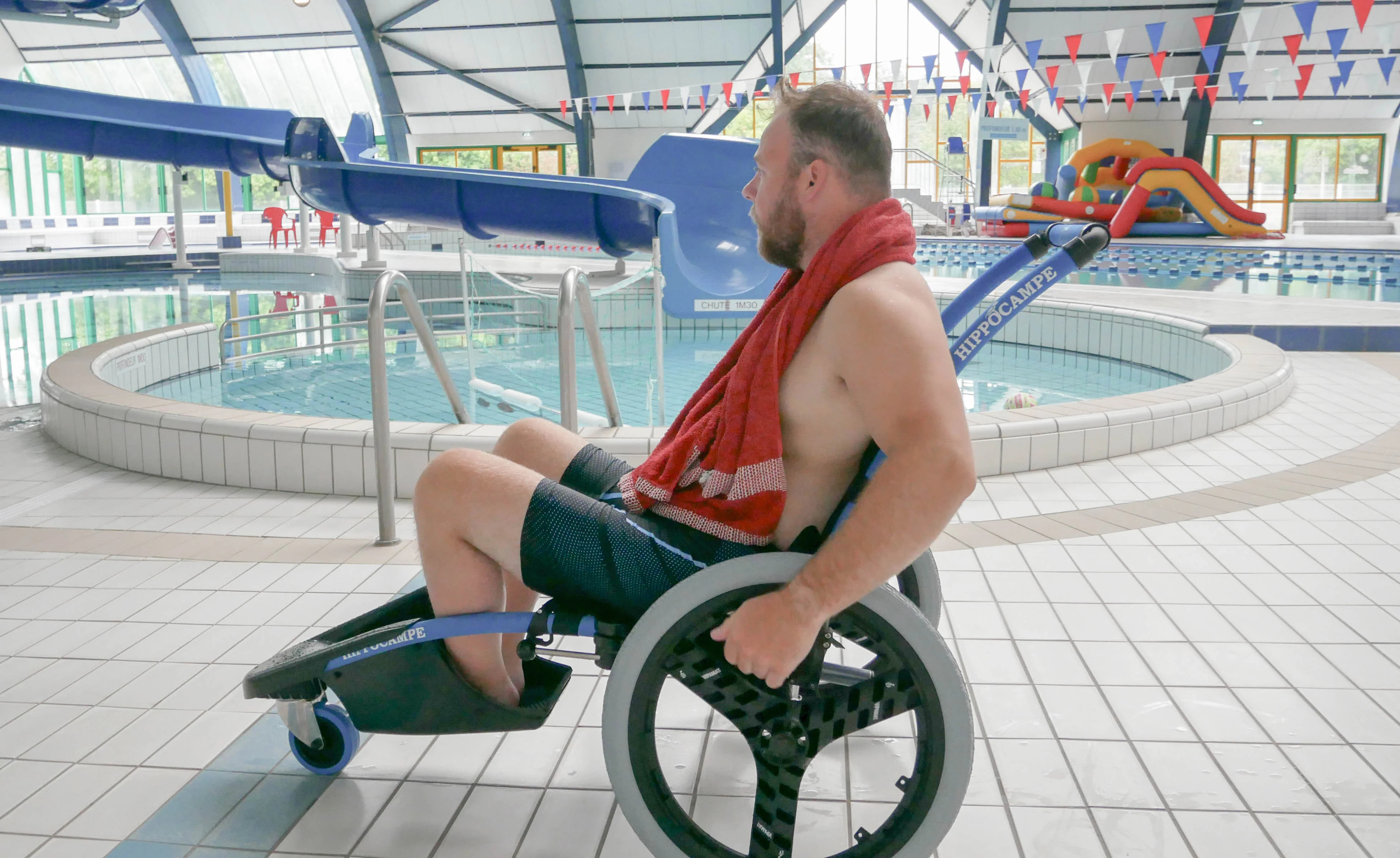 vipamat-hippocampe-swimming-pool-wheelchair-in-use-pool-access-living-spinal.jpg vipamat-hippocampe-swimming-pool-wheelchair-in-use-pool-access-living-spinal.jpg