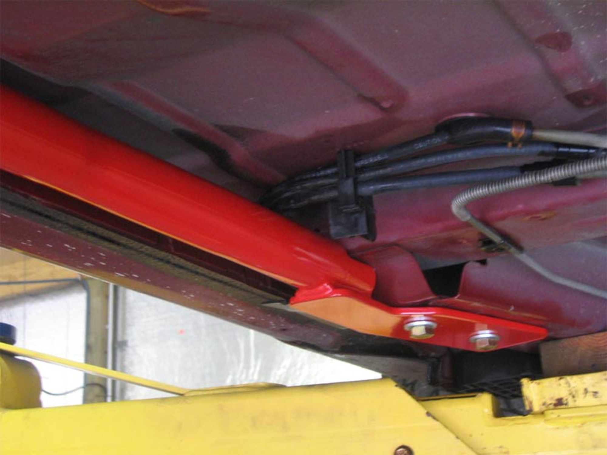 UMI Performance 1993-2002 GM F-Body Tubular Subframe Connectors - Bolt-In, Red - (UMI-2002-R)