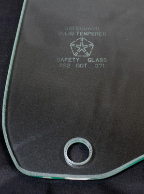  Auto Metal Direct Quarter Glass - Clear - RH - 68-72 Dart 2DR Hardtop; 71-72 Scamp - (AMD-795-2067-CR) 