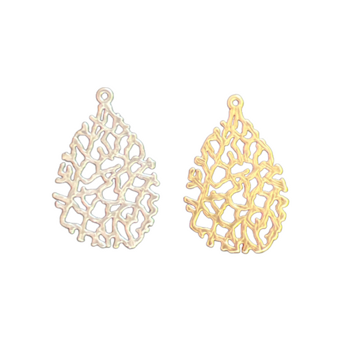 29x20mm Random Lined Oval Charm Pendant (each)