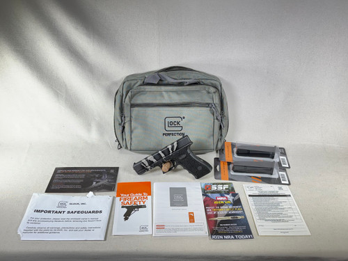 Glock 17 9x19 Serial: BVZP812