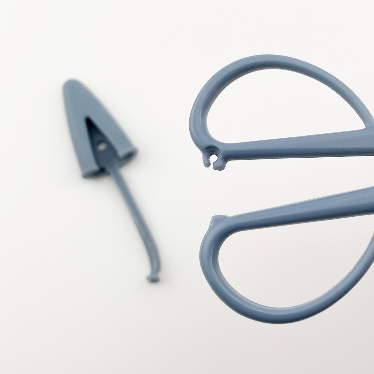 micro-scissors-with-cover-removed.jpg