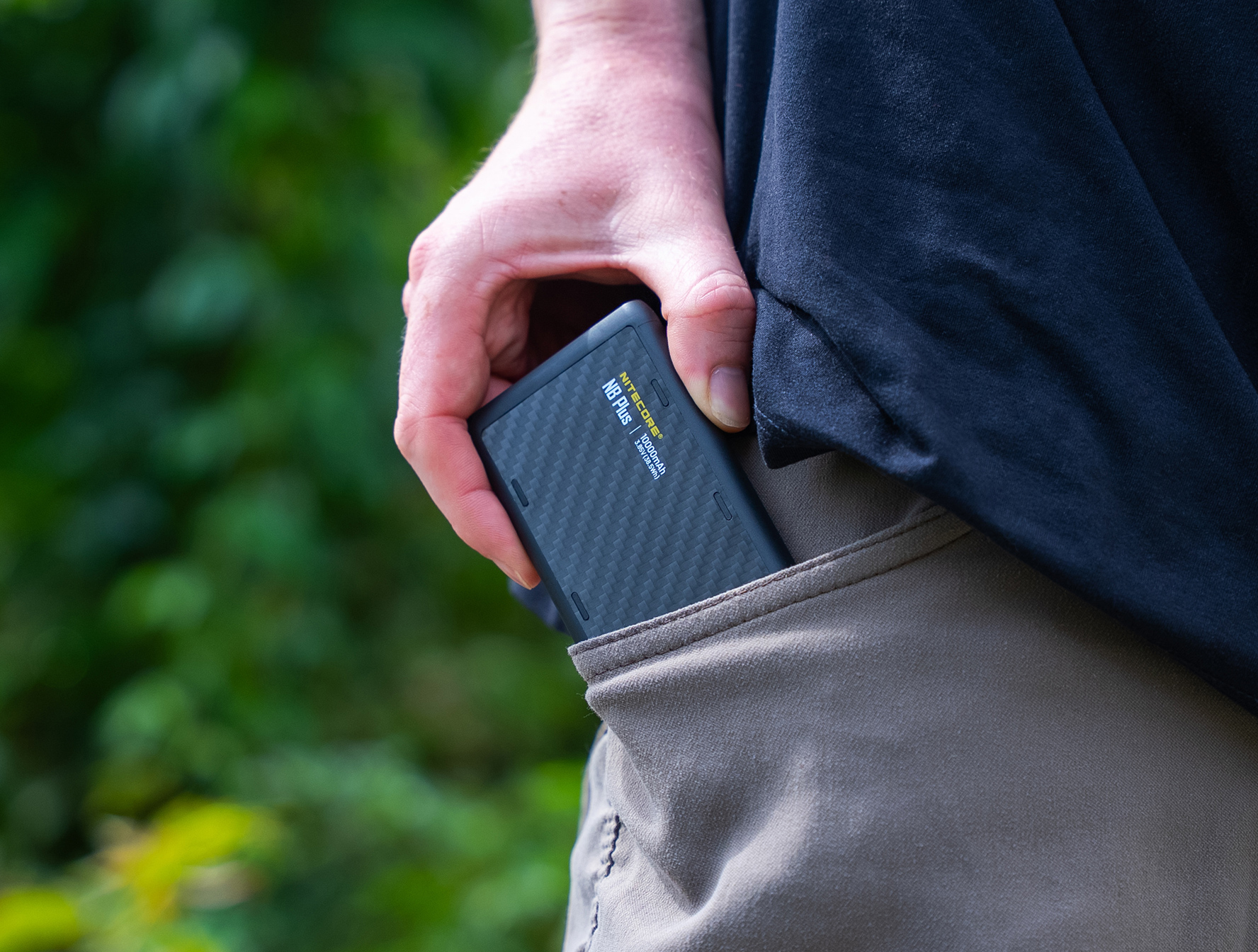 nitecore-nb-plus-power-bank-pocket.jpg