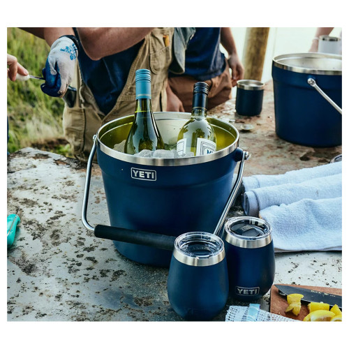 YETI Rambler Beverage Bucket, Double-Wall Vacuum Insulated Ice Bucket with  Lid, Navy