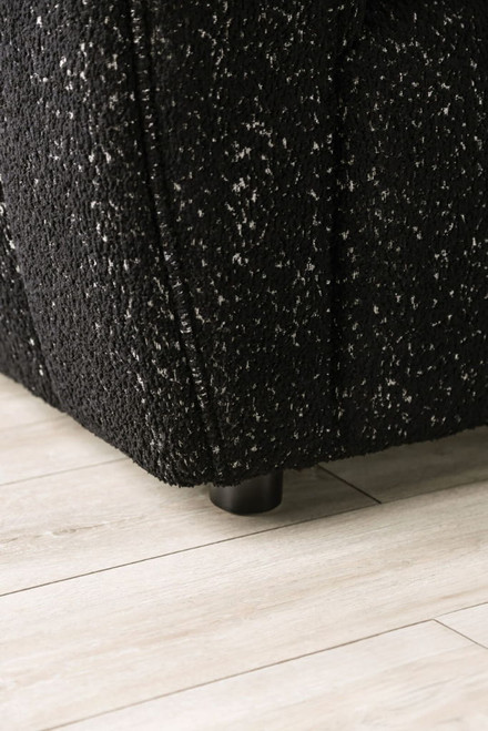 Aversa - Sofa - Black