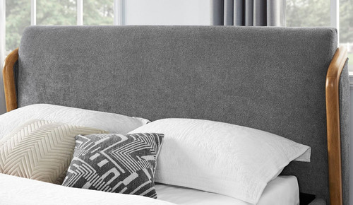 Ulstein - California King Bed
