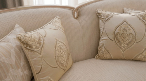 HD-7005 - Loveseat - Beige / Gold