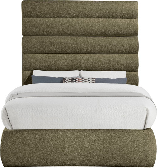 Adam - Boucle Fabric Bed With 70.5" Headboard