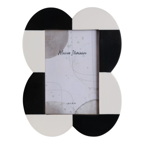 4" x 6" Large Scallop Photo Frame - Black / White