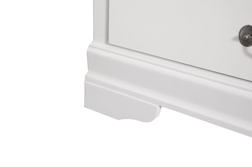 Traditional Style Storage Chest - White