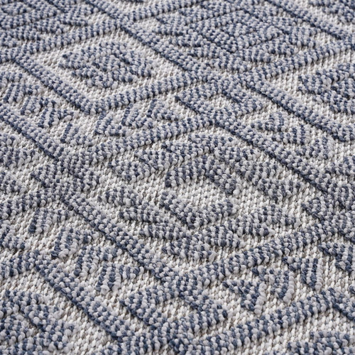 Guros - 5' X 7' Traditional Indoor / Outdoor Area Rug - White / Gray